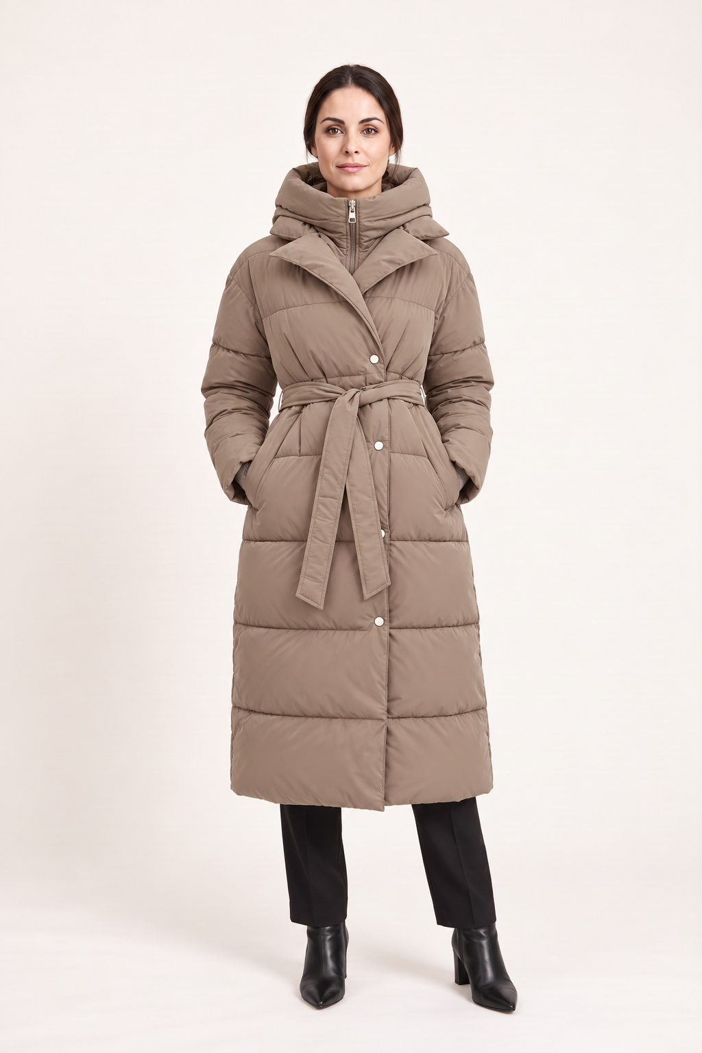 Parka lungo con cappuccio e cintura — Taupe, Sofia vista frontale