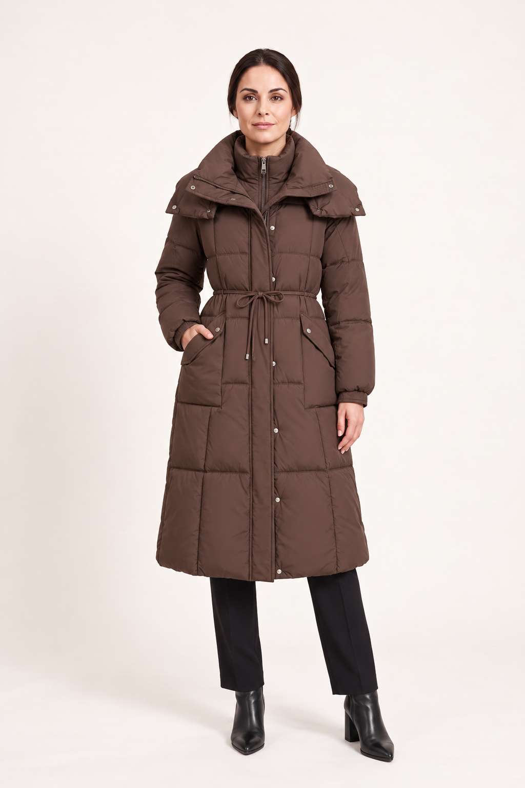 Parka lungo trapuntato con coulisse — Marrone, Sofia vista frontale