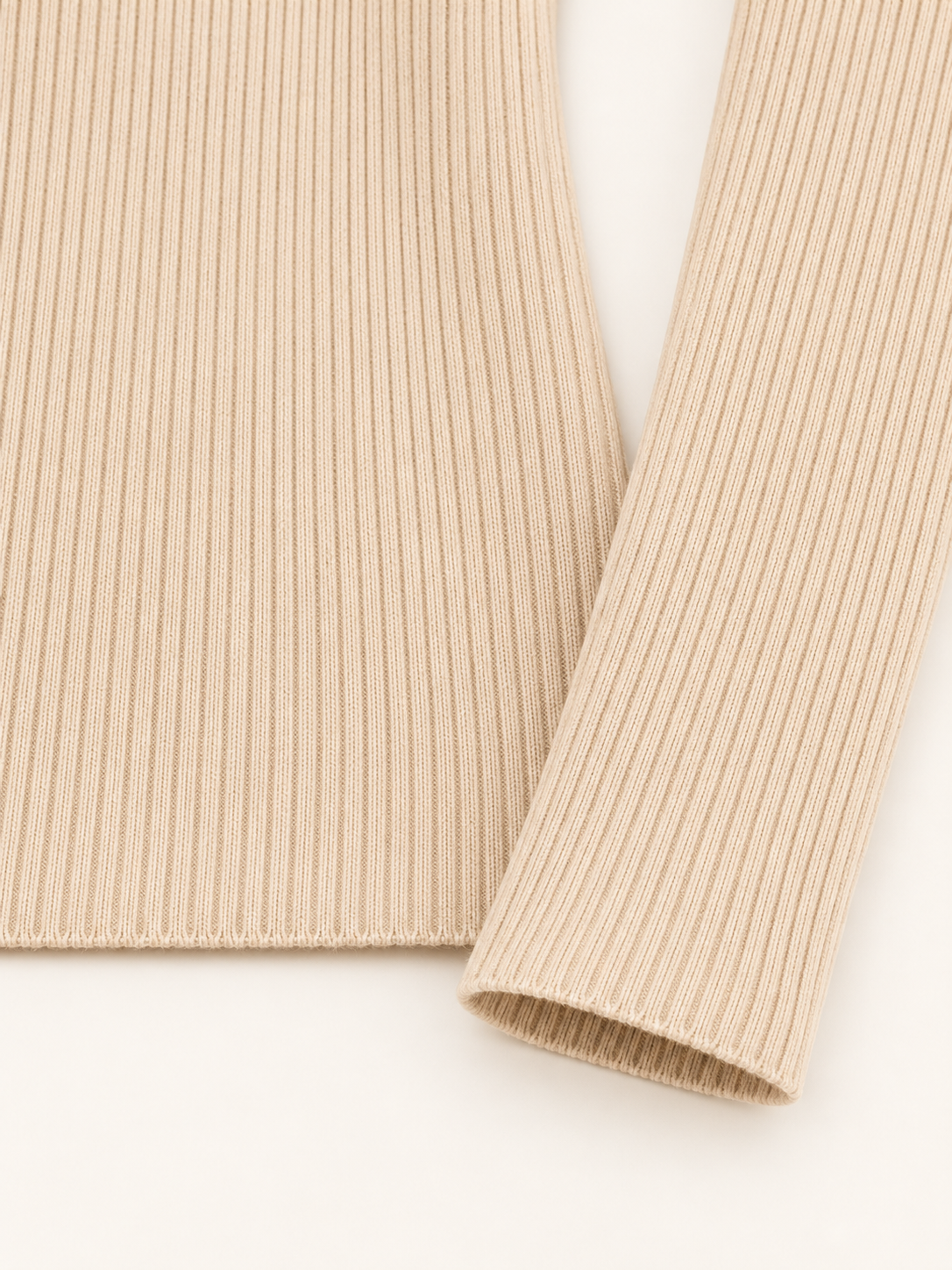 Ribbed turtleneck jumper — Beige, finish detail